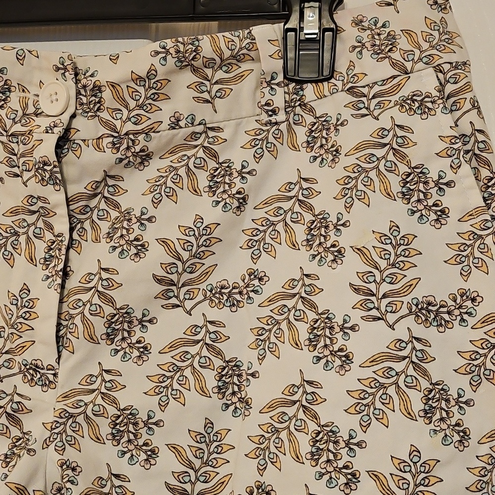 Loft Outlet Cream Print Shirts 4 Inch Inseam - Picture 6 of 15
